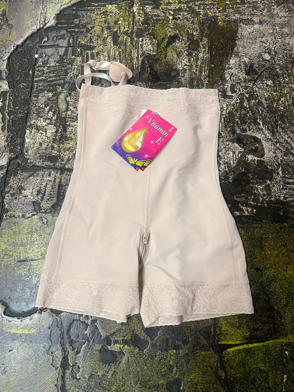 High-Waisted Shaping Shorts with Pre-Shaped Butt Lift & Lace Trim – MC029